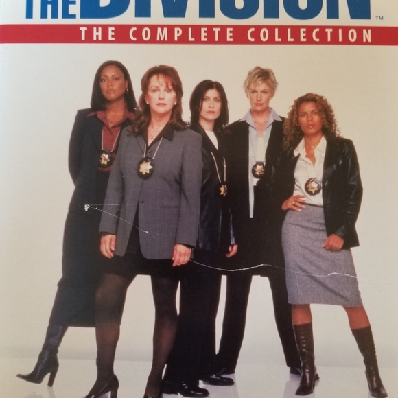 EXTREMELY RARE DVD Box Set "The Division" All female leads. - Picture 4 of 15